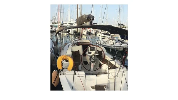 Sun Odyssey 33i - Boatscribe.com
