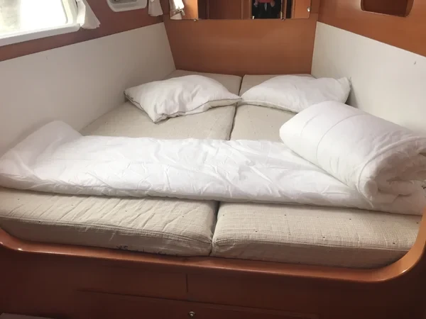 Lagoon 440 - Boatscribe.com