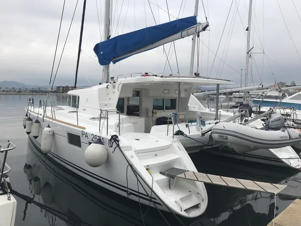 Lagoon 440 - Boatscribe.com