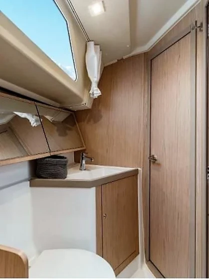 Oceanis 41.1 - Boatscribe.com