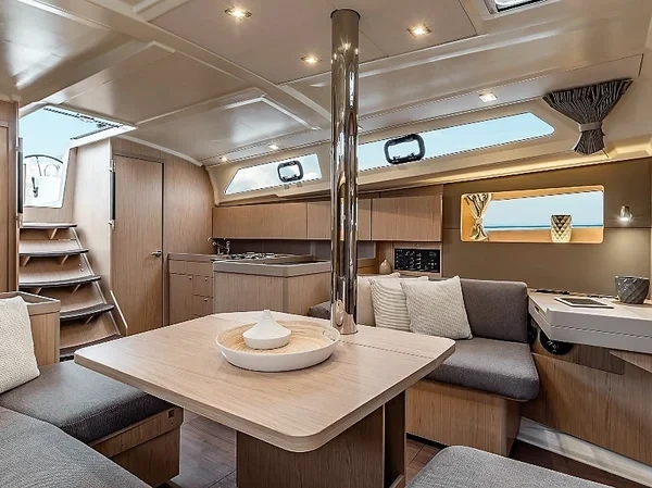 Oceanis 41.1 - Boatscribe.com