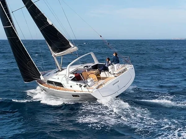 Oceanis 41.1 - Boatscribe.com