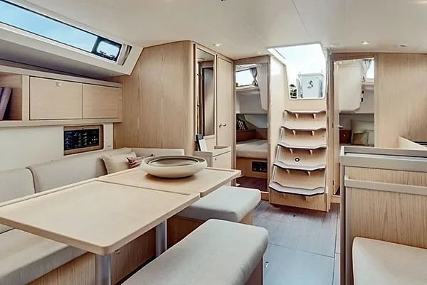 Oceanis 41.1 - Boatscribe.com