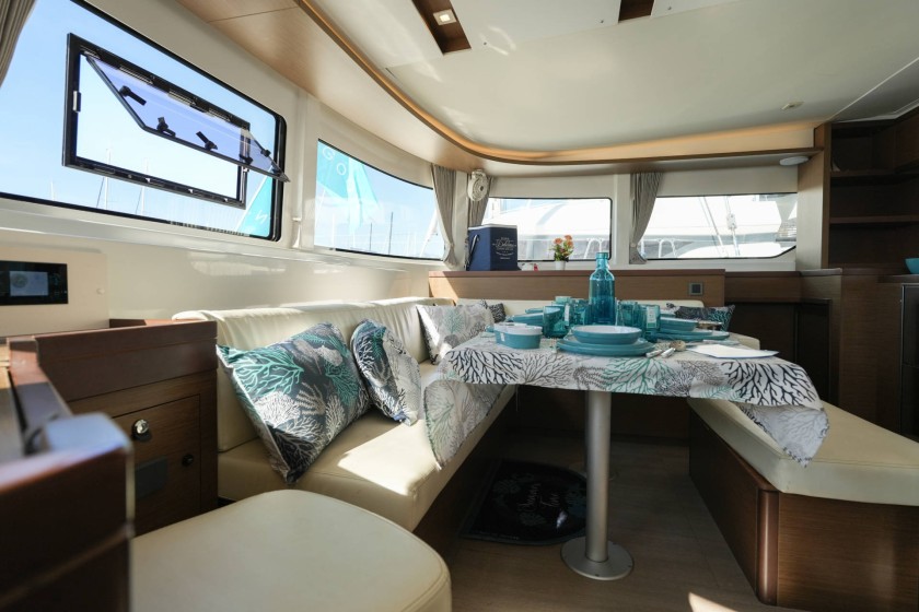 Lagoon 46 - Boatscribe.com