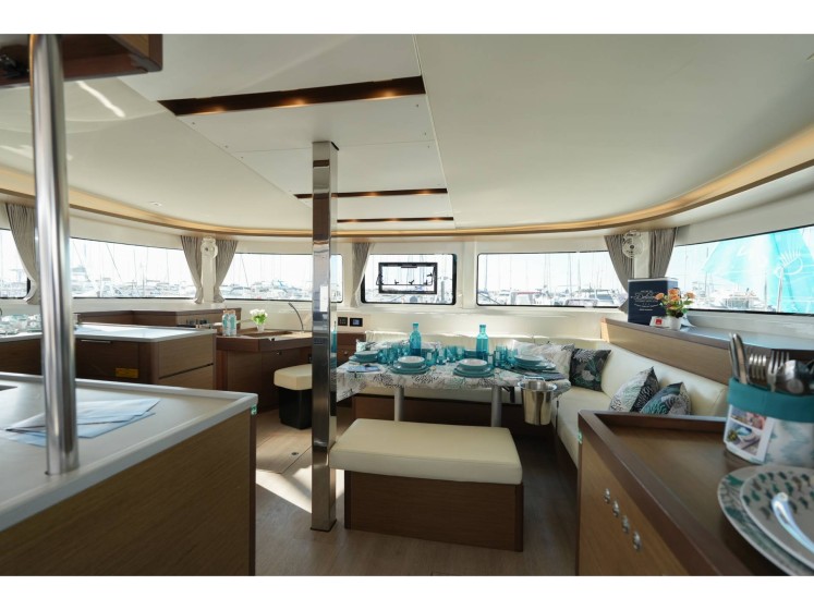 Lagoon 46 - Boatscribe.com