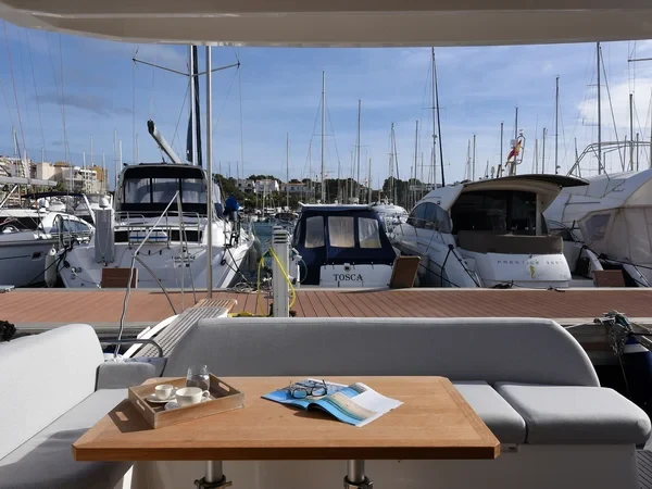 Prestige 42 - Boatscribe.com