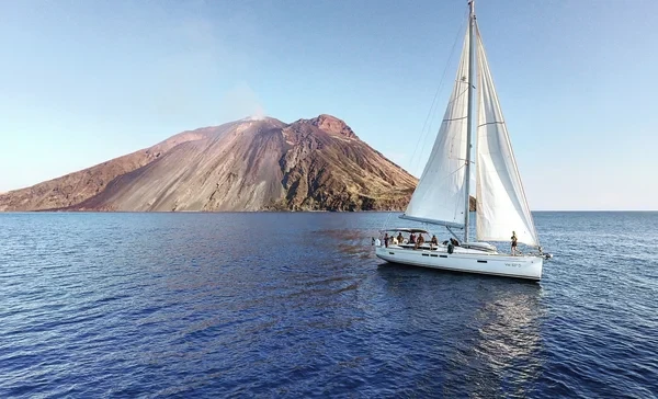 Sun Odyssey 519 - Boatscribe.com