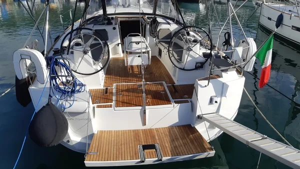 Sun Odyssey 519 - Boatscribe.com
