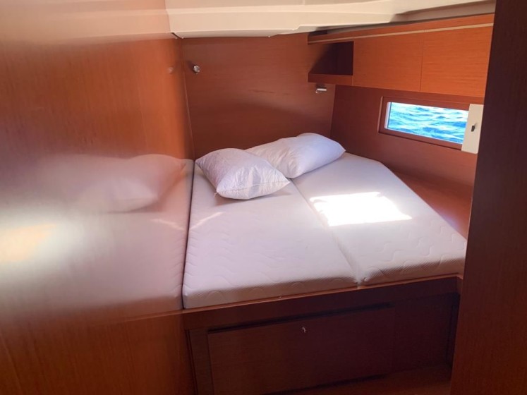 Oceanis 51.1 - Boatscribe.com