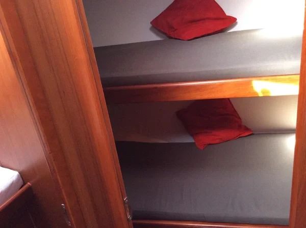 Oceanis 43 - Boatscribe.com