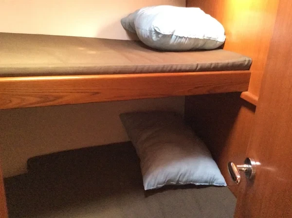 Oceanis 43 - Boatscribe.com