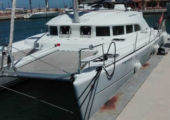 Lagoon 380 - Boatscribe.com