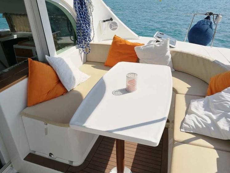 Lagoon 380 - Boatscribe.com