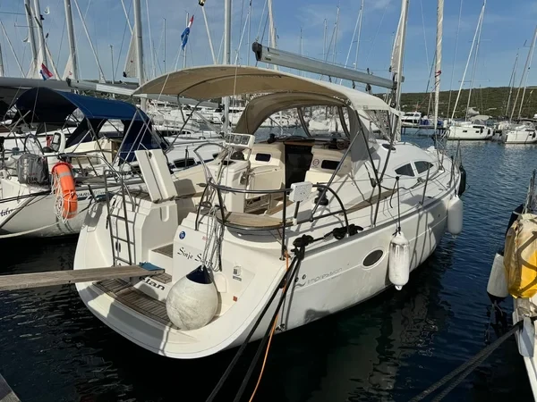 Elan 384 Impression - Boatscribe.com