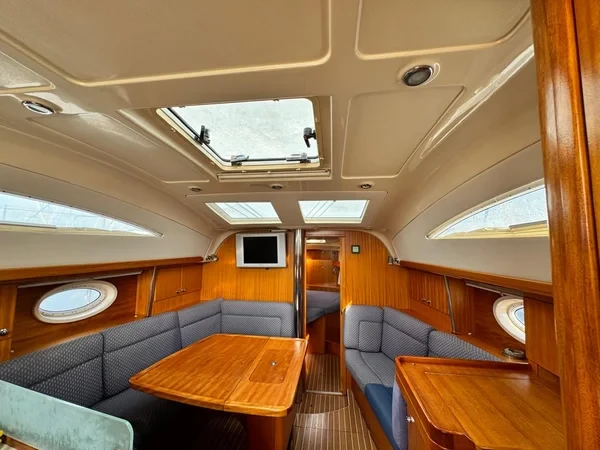Elan 384 Impression - Boatscribe.com