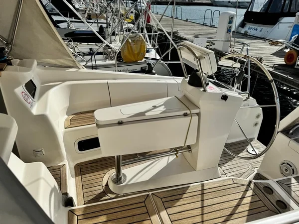 Elan 384 Impression - Boatscribe.com