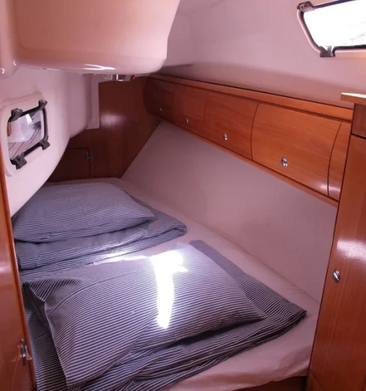 Bavaria 32 - Boatscribe.com