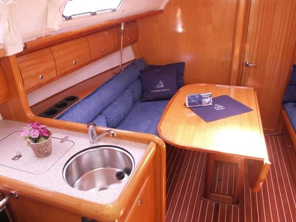 Bavaria 32 - Boatscribe.com