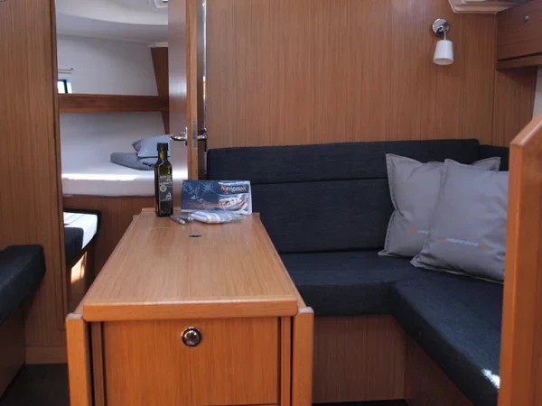 Bavaria 36 Cruiser - Boatscribe.com