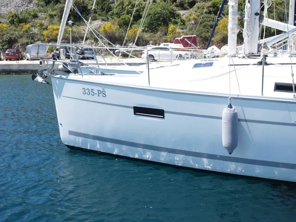 Bavaria 36 Cruiser - Boatscribe.com