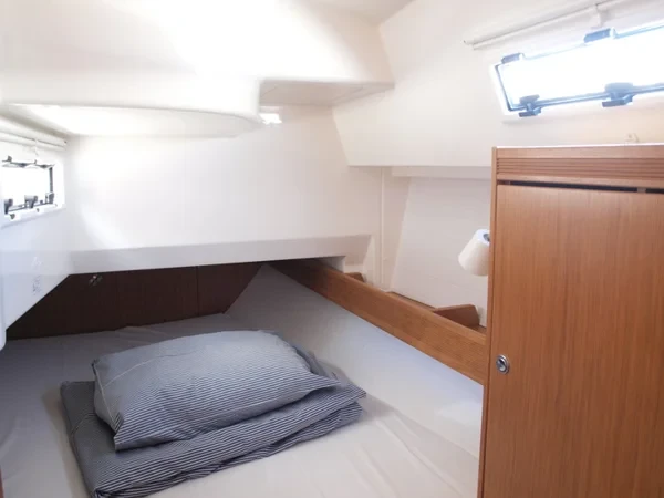 Bavaria 36 Cruiser - Boatscribe.com