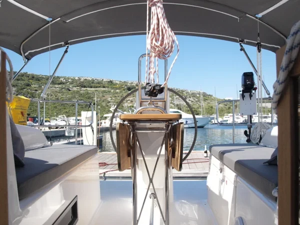 Bavaria 33 Cruiser - Boatscribe.com