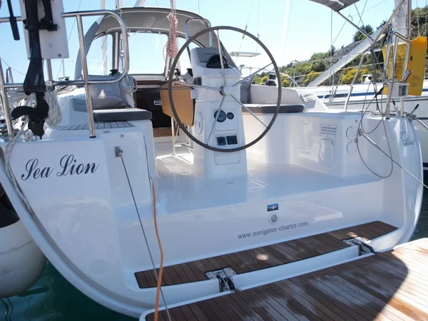 Bavaria 33 Cruiser - Boatscribe.com