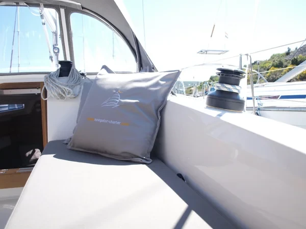 Bavaria 33 Cruiser - Boatscribe.com