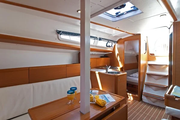 Sun Odyssey 33i - Boatscribe.com