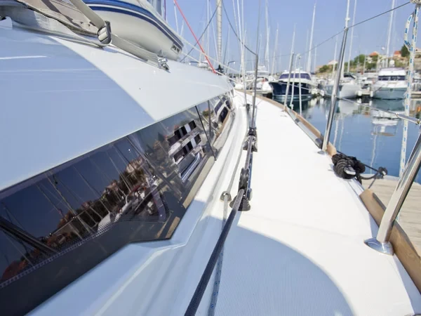 Sun Odyssey 409 - Boatscribe.com