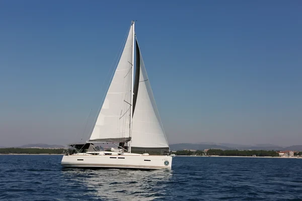 Sun Odyssey 409 - Boatscribe.com