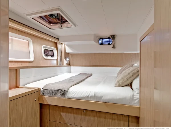 Lagoon 39  - Boatscribe.com