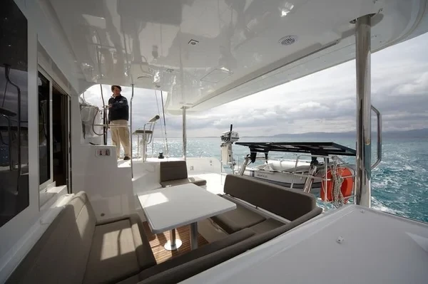 Lagoon 39  - Boatscribe.com
