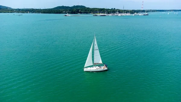 Sun Odyssey 469 - Boatscribe.com