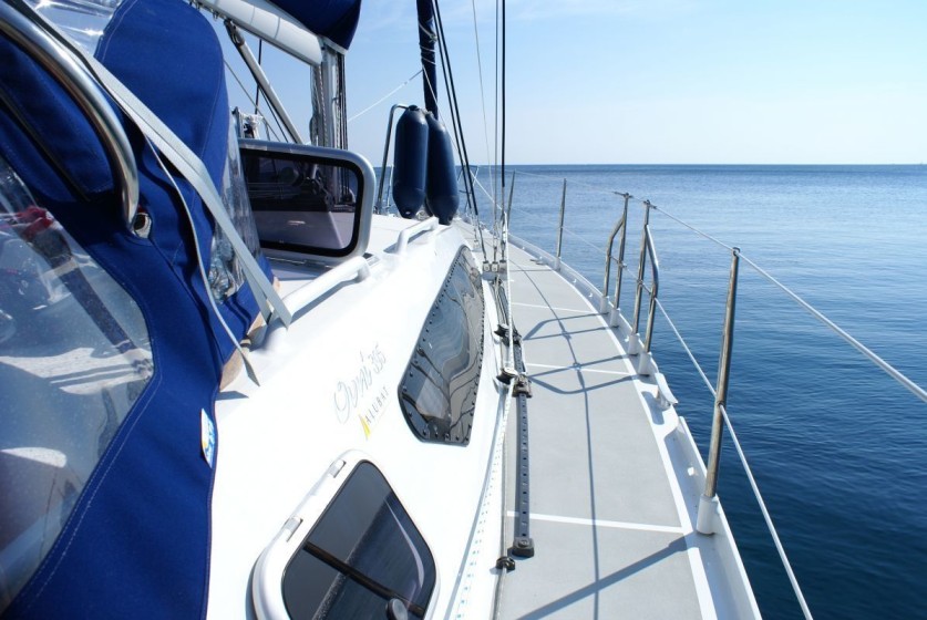 Ovni 395 - Boatscribe.com