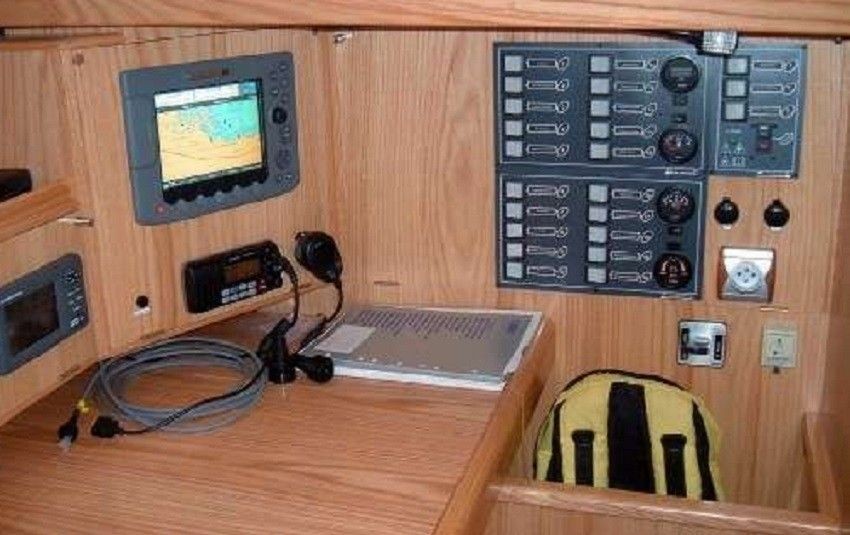 Ovni 395 - Boatscribe.com