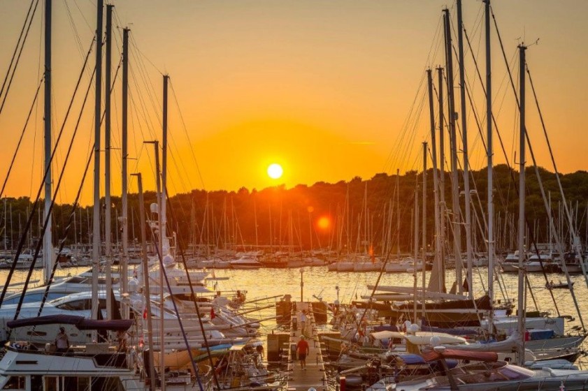 Ovni 395 - Boatscribe.com