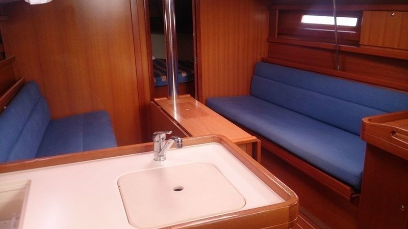 Dufour 325 - Boatscribe.com