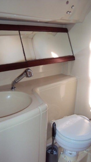 Dufour 325 - Boatscribe.com