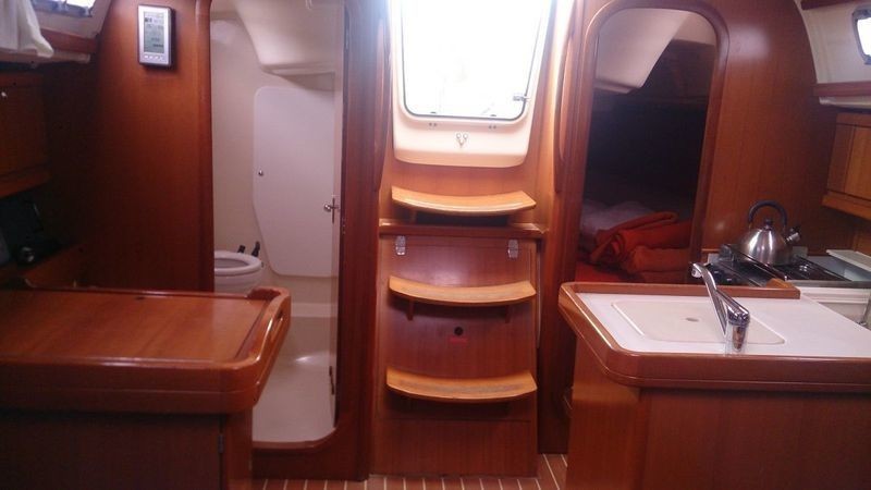 Dufour 325 - Boatscribe.com
