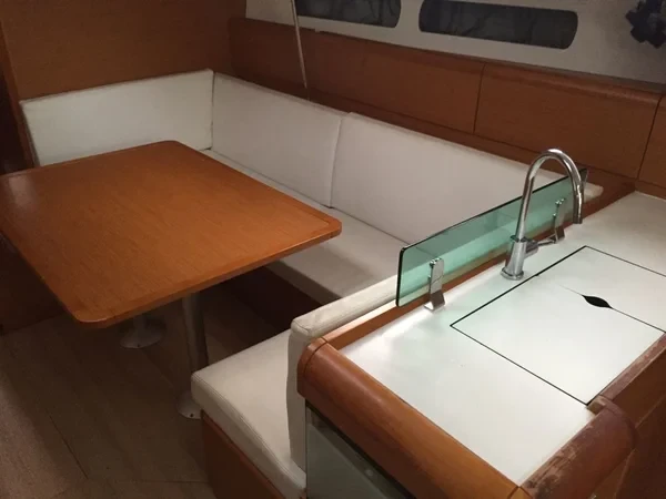 Sun Odyssey 449 - Boatscribe.com