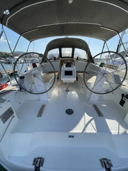 Bavaria 37 Cruiser - Boatscribe.com
