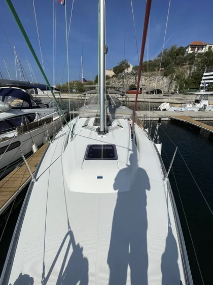 Bavaria 37 Cruiser - Boatscribe.com