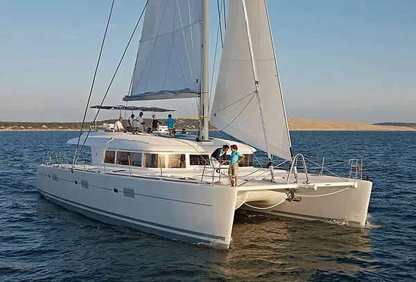 Lagoon 620 - Boatscribe.com