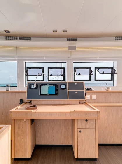 Lagoon 52 F - Boatscribe.com