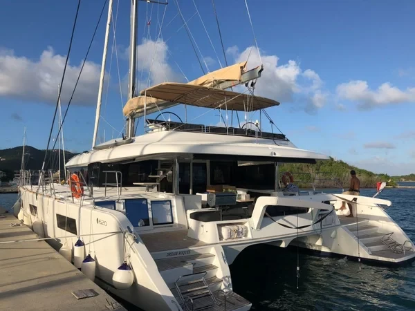 Lagoon 620 - Boatscribe.com