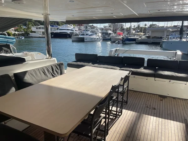 Lagoon 620 - Boatscribe.com