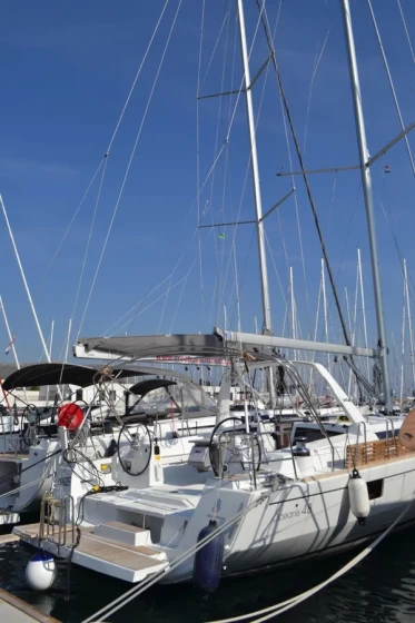 Oceanis 48 - Boatscribe.com