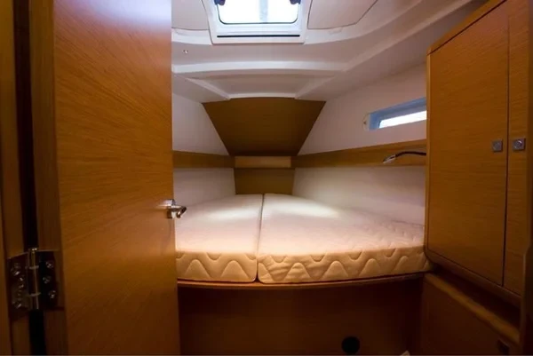Sun Odyssey 449 - Boatscribe.com