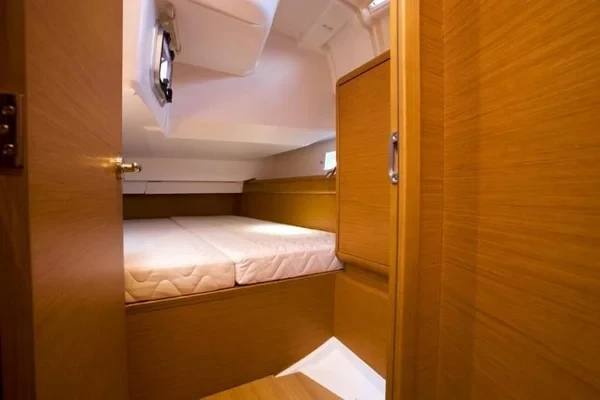 Sun Odyssey 449 - Boatscribe.com